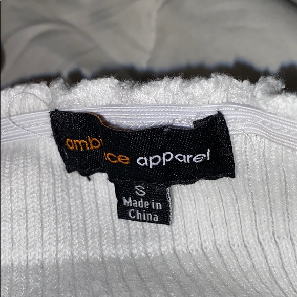 White crop top - Picture 3 of 3